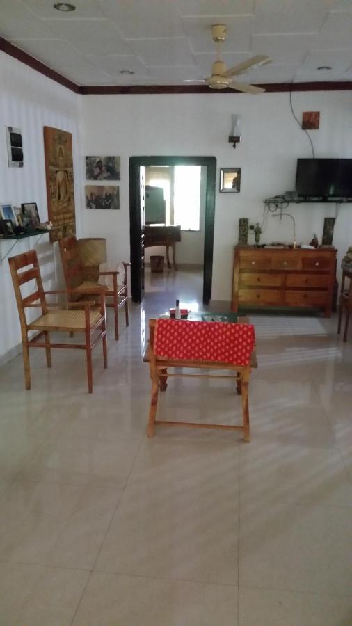 Allens Home Stay Jaffna Buitenkant foto