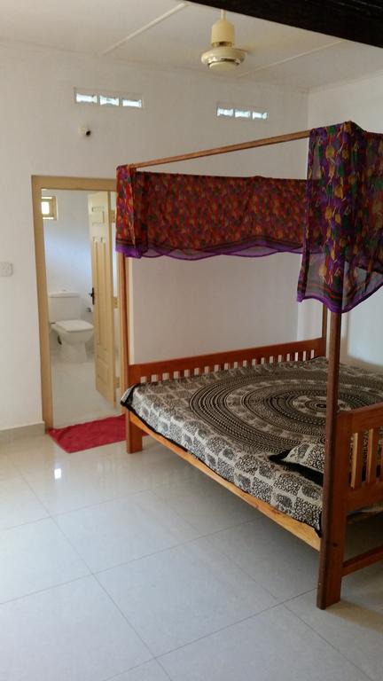 Allens Home Stay Jaffna Buitenkant foto