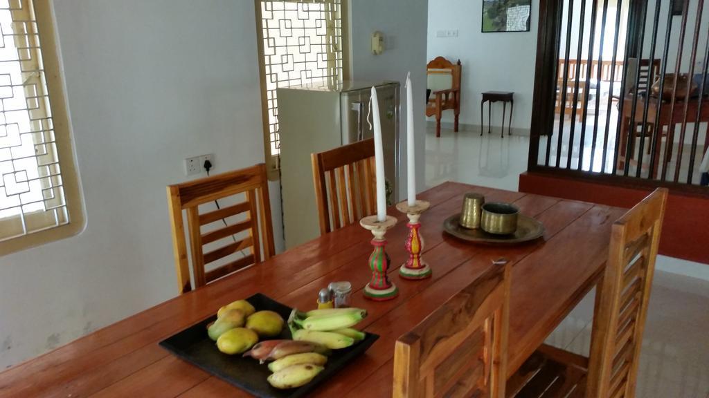 Allens Home Stay Jaffna Buitenkant foto