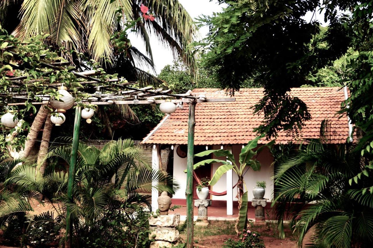 Allens Home Stay Jaffna Buitenkant foto